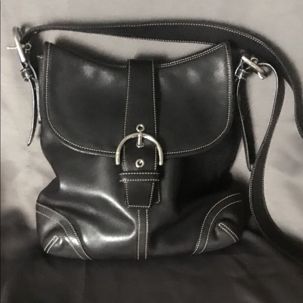 ❣️COACH BLACK LEATHER CROSS BODY ❣️